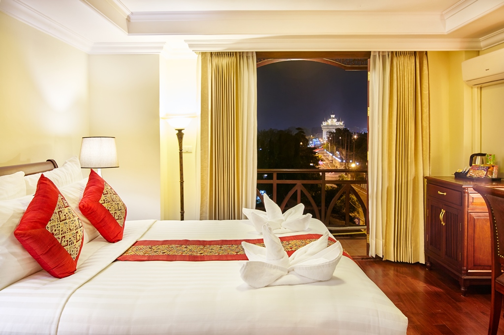 Executive View Suite